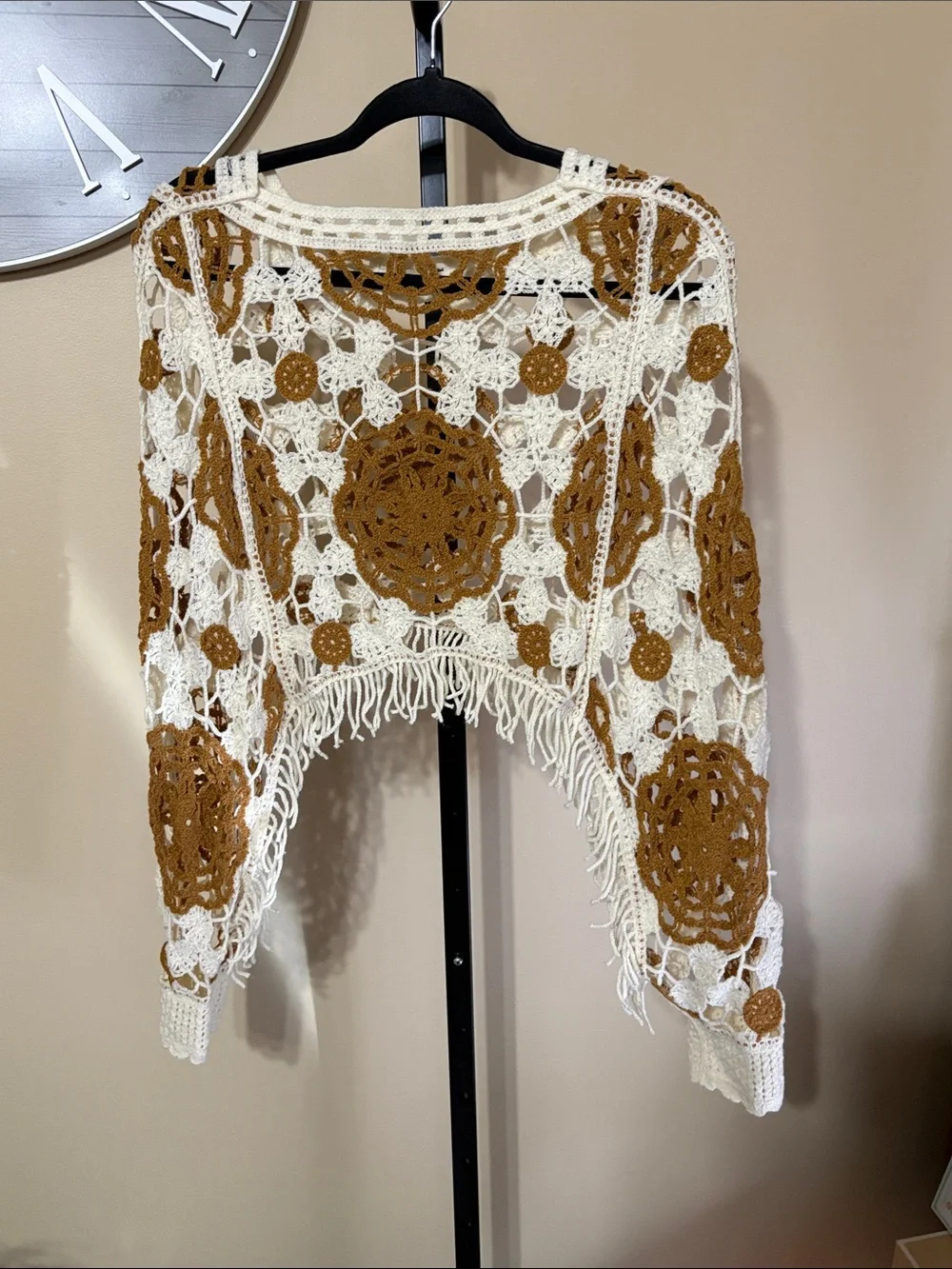 055 NWOT Boho Crochet Fringe Poncho sleeved - Cream and Brown